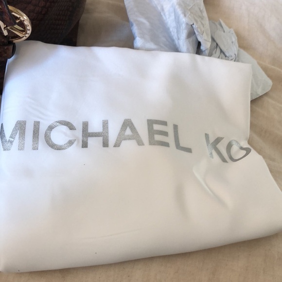 NWT Michael Kors elson large convertible satchel vegan leather crossbody strap - Picture 6 of 9